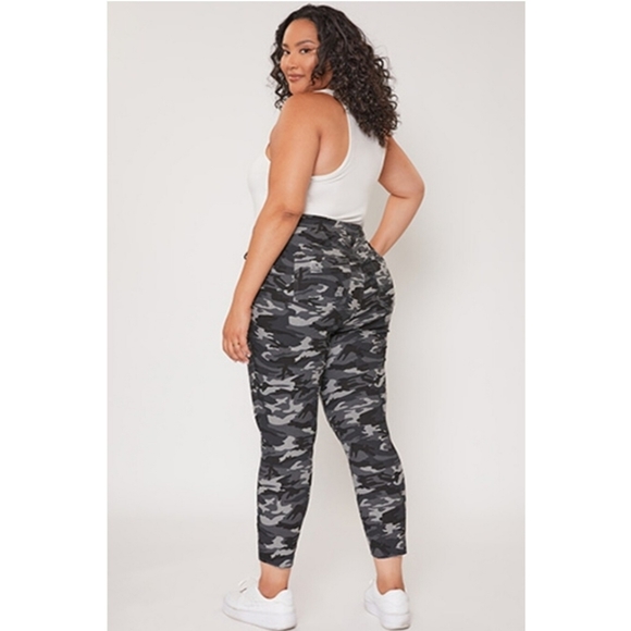 Camo High Rise Ankle Jogger - Picture 6 of 9